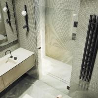 Душевая дверь на петлях MaybahGlass 1950*705 Стекло 8 мм Бесцветное  профиль Черный MGD-507-6